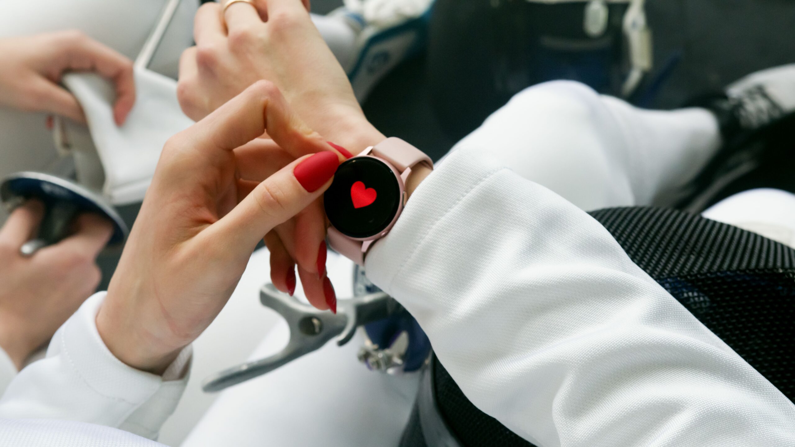 Wearable Heart Rate - Pexels, Artem Podrez